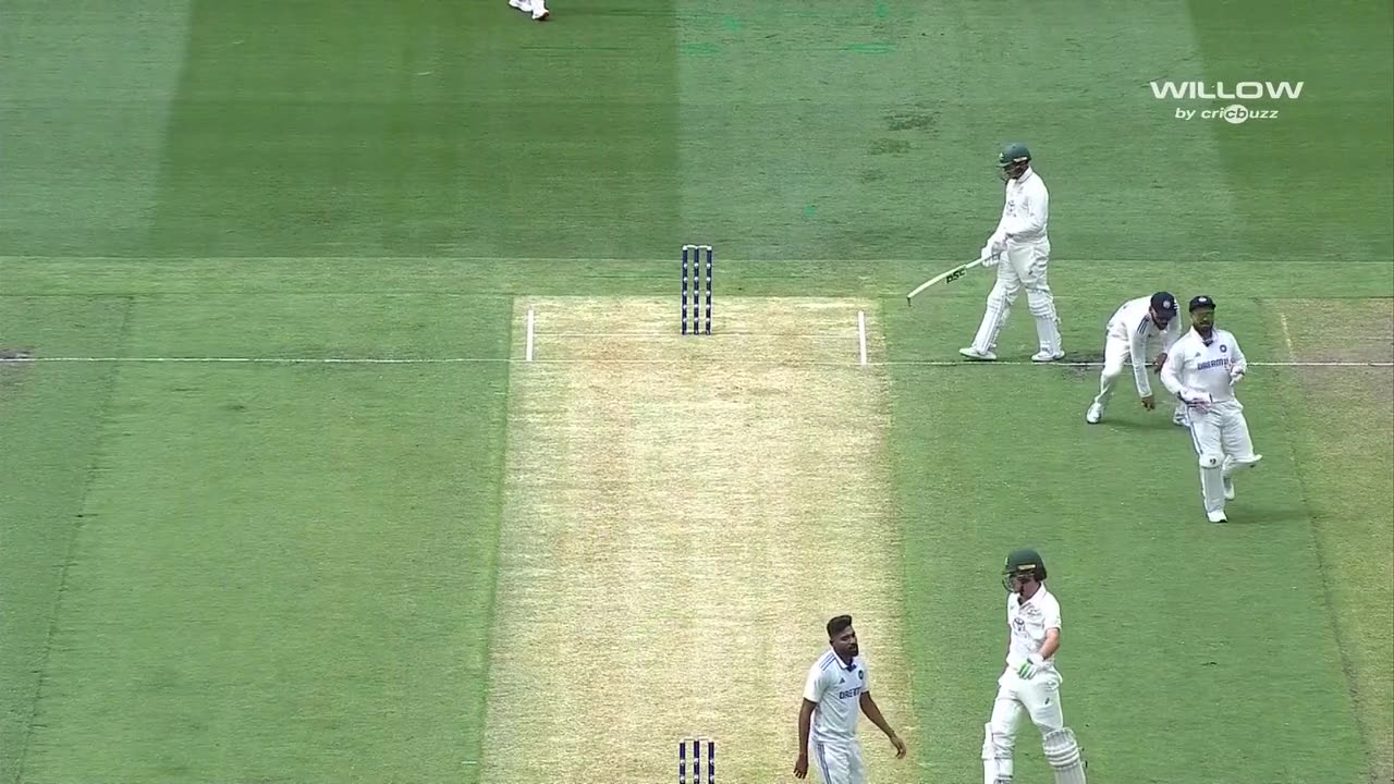 Virat Kohli 'Sledges' Sam Konstas After Aggressive Shoulder Nudge at MCG | AUS vs IND 4th Test