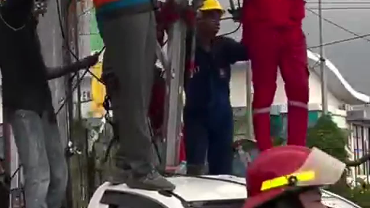 Creative dance during the parade … LMAO