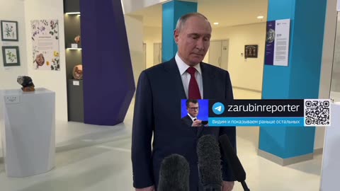 Putin con i giornalisti dopo la conversazione con Trump