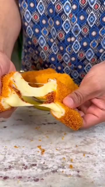 Bread pockets loaded with cheese😭💗follow