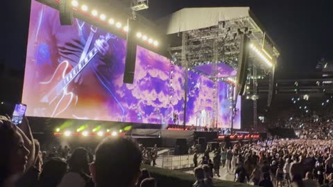 Champagne Supernova - Oasis Live 25