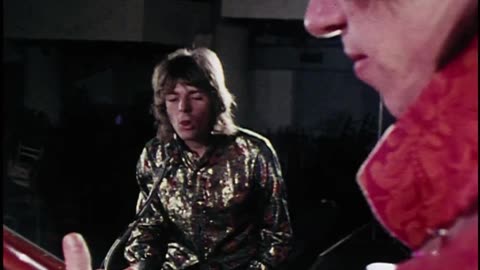 It Would Be So Nice (extract) - Pink Floyd (music video)