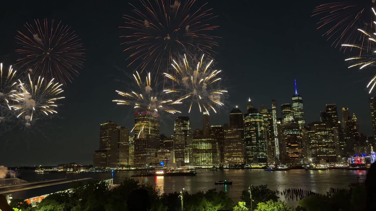 Fireworks dive on NY skyline on 4th of July