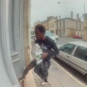 Black attempted kidnapping White child