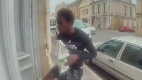 Black attempted kidnapping White child