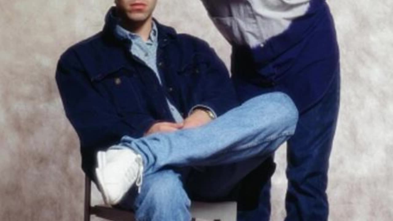 Oasis Set for Summer Reunion Tour—Manager Confirms No New Music Is in the Works - WorldEye