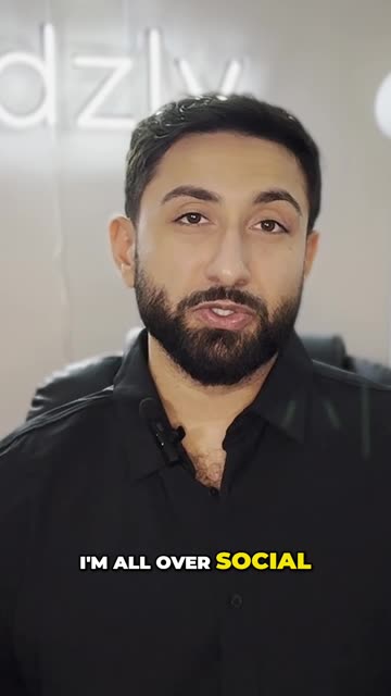 How to Look Smacks_ Subscribe & Follow Us!