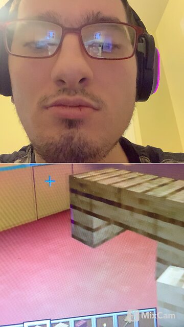 My reaction on how to build a Blue’s Clues house in Minecraft