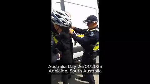 Disturbing audio has emerged of a South Australia Police officer saying he wants to shoot nationalis