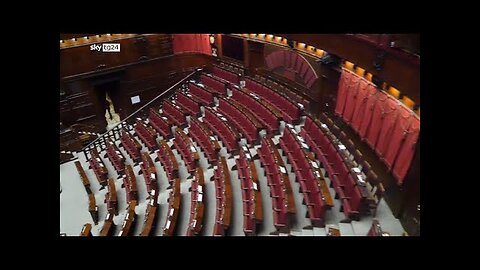 NOTIZIE DAL MONDO Parlamento italiano in pausa estiva ma dal 10 settembre 2025 si corre sulle riforme.Le ferie estive 2025 dei politici di MERDALIA💩 dureranno,anche quest’anno,circa un mese sia per la Camera sia per il Senato.