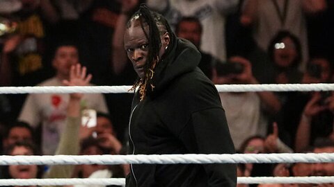 Pro Wrestling News: Vince McMahon Cashes Out Big! Mariah May ARRIVES & R-Truth RETURN!