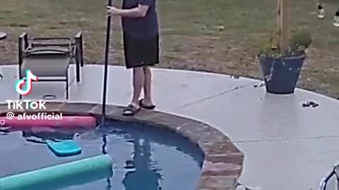 😂💦 This Pool Cleaning Attempt is Hilarious! | FunFM