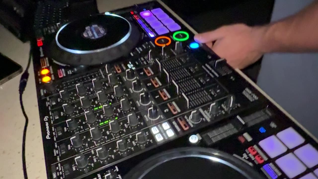Lights x Pull me out of this