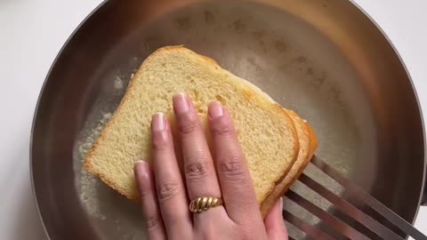 Cheesy Chicken Melt Sandwich | Gooey, Toasted & Packed with Flavor!