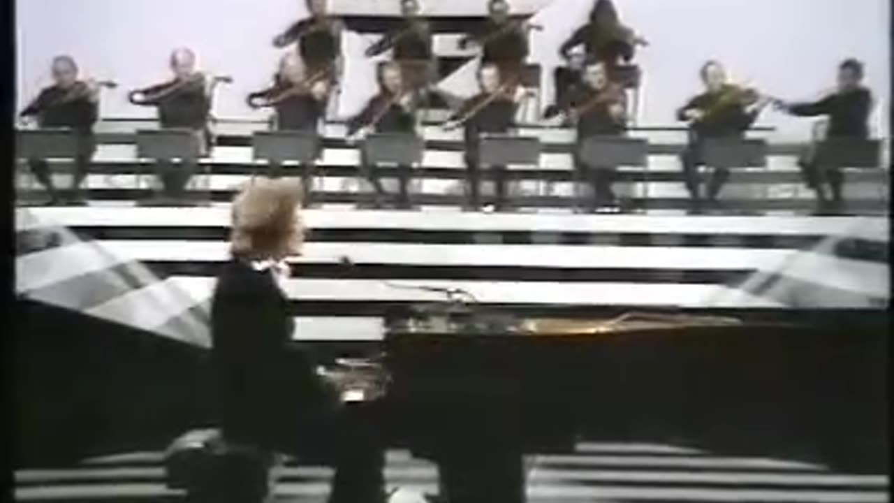 Gilbert O'Sullivan - Alone Again (Naturally)