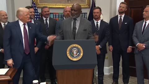 Lawrence Taylor to Trump : and I'm here to serve you."