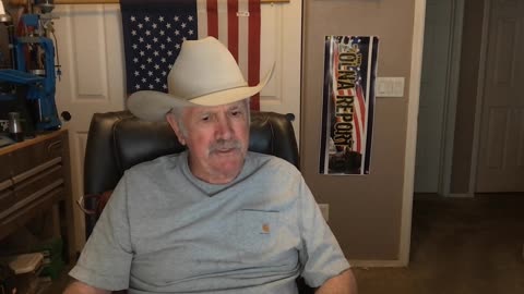 Hawaii's Kilauea Volcano Spews Lave 1,100' Into The Air!