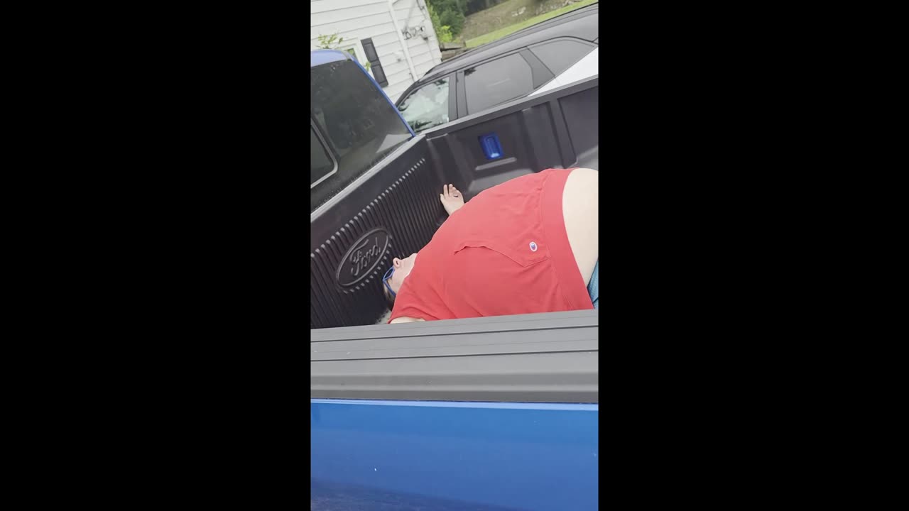 500LB Man the size of a truck