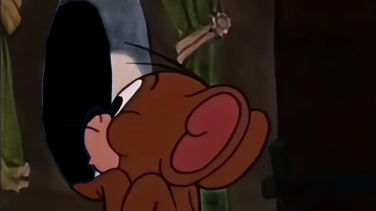 米老鼠与猪猪跳舞，吓一跳，很吃惊！Mickey Mouse and Piglet are dancing and are startled and surprised!