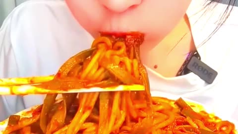 asmr Chinese food eating 😋 || #asmr #food #trending #likeforlikes #viral #chinese #eating #shorts