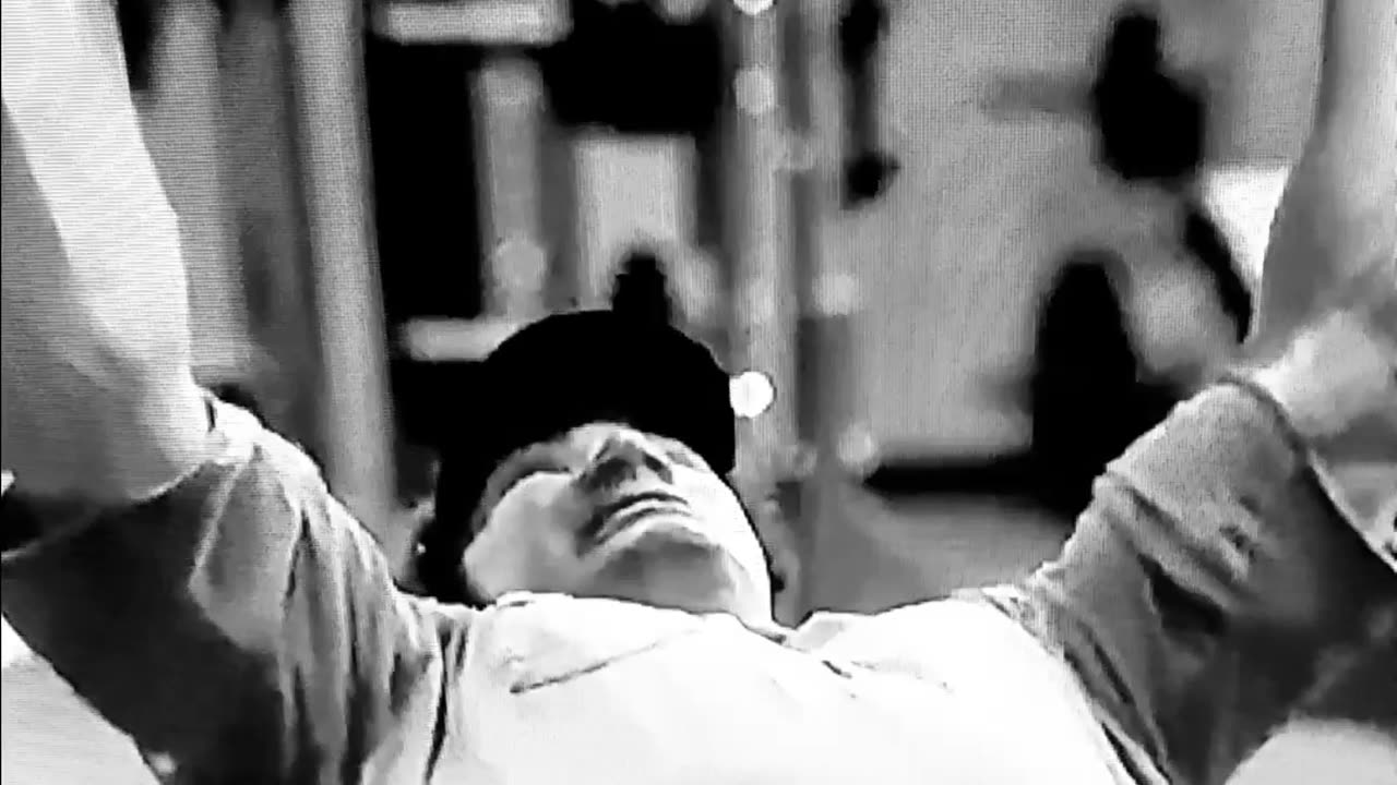 Sam sulek crushing chest with 160lb dumbbells