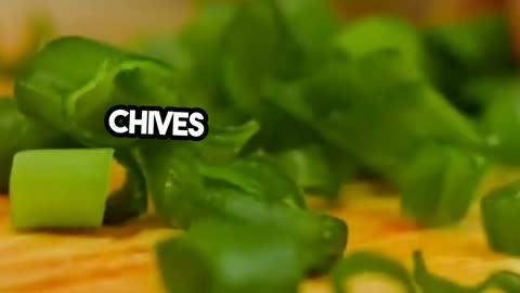 Chives: The Tiny Green POWERHOUSE Your Diet’s Missing! 💚