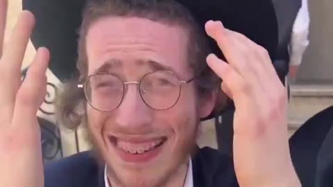Can anyone translate this video