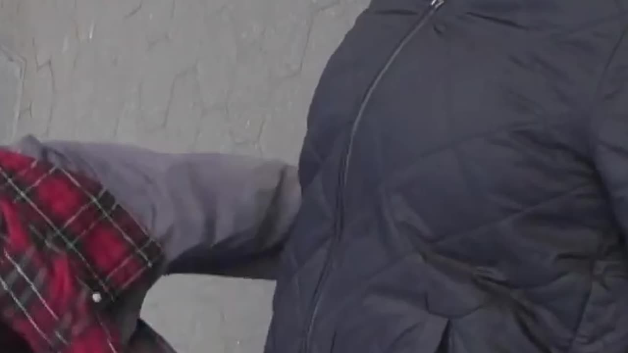 Luodong Aggressively Finishes Massage