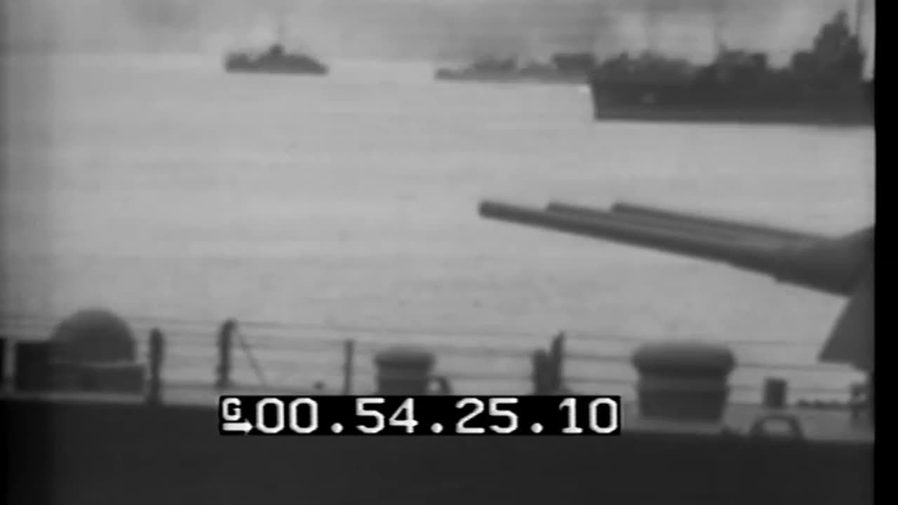 BOMBARDMENT & INVASION O... - BOMBARDMENT & INVASION OF GUAM ROCKET BARRAGES ON BEACH - 428-npc-5232