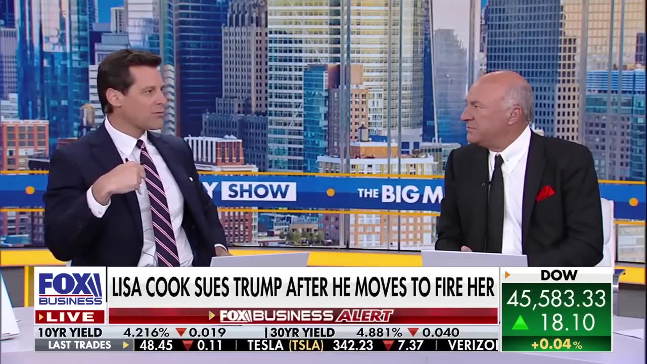 "GO ON LEAVE": Fed Governor Lisa Cook's top Trump adviser during a fraud investigation