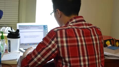 5 Realistic Side Hustles Anyone Can Start in 2025