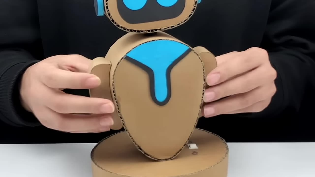 DIY Cardboard robot #shorts #youtubeshorts