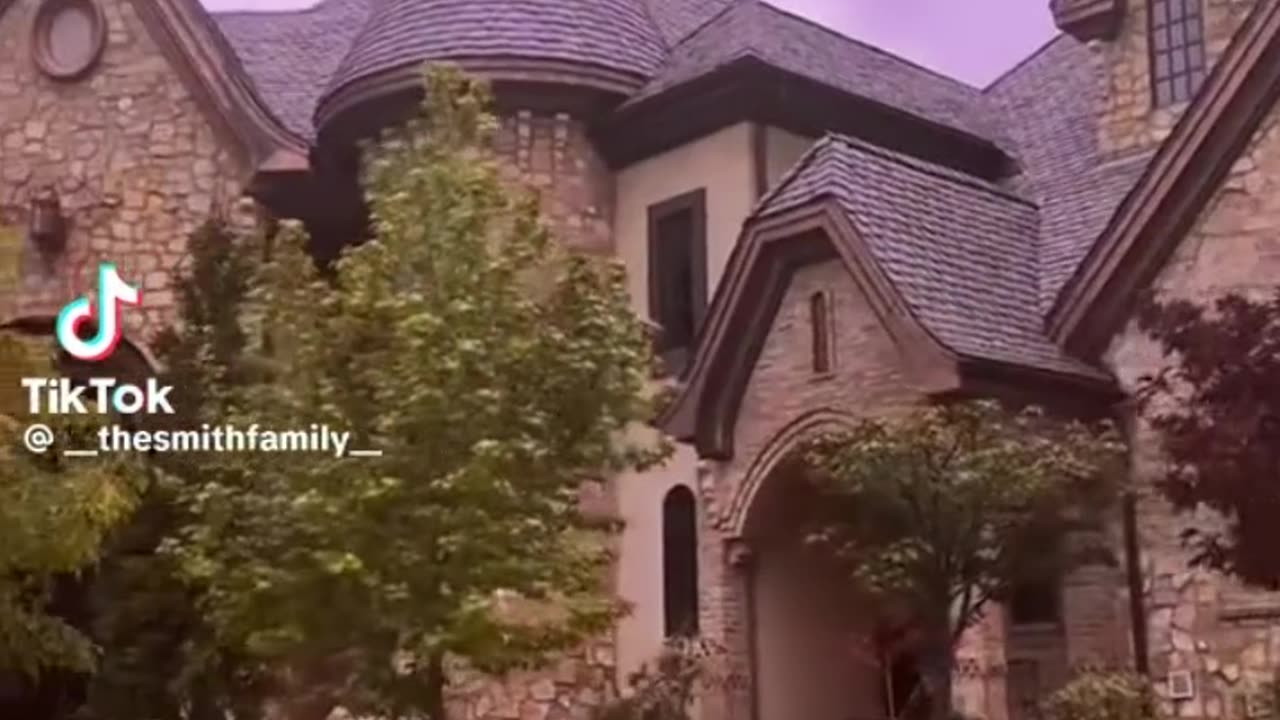 Is this Nancy Pelosi's house