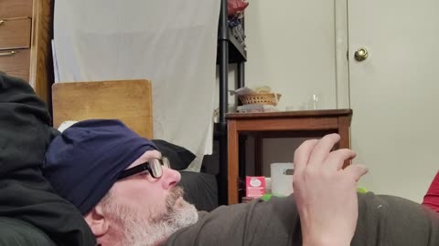 WATCH ME WATCH A YOUTUBE VIDEO