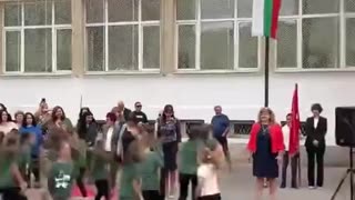 🤣🇧🇬 This Dad's Gucci Mane Dance is EPIC | FunFM