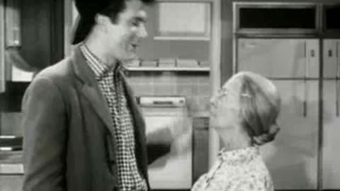 The Beverly Hillbillies (Elly Becomes A Secretary) Season 1, Episode 35