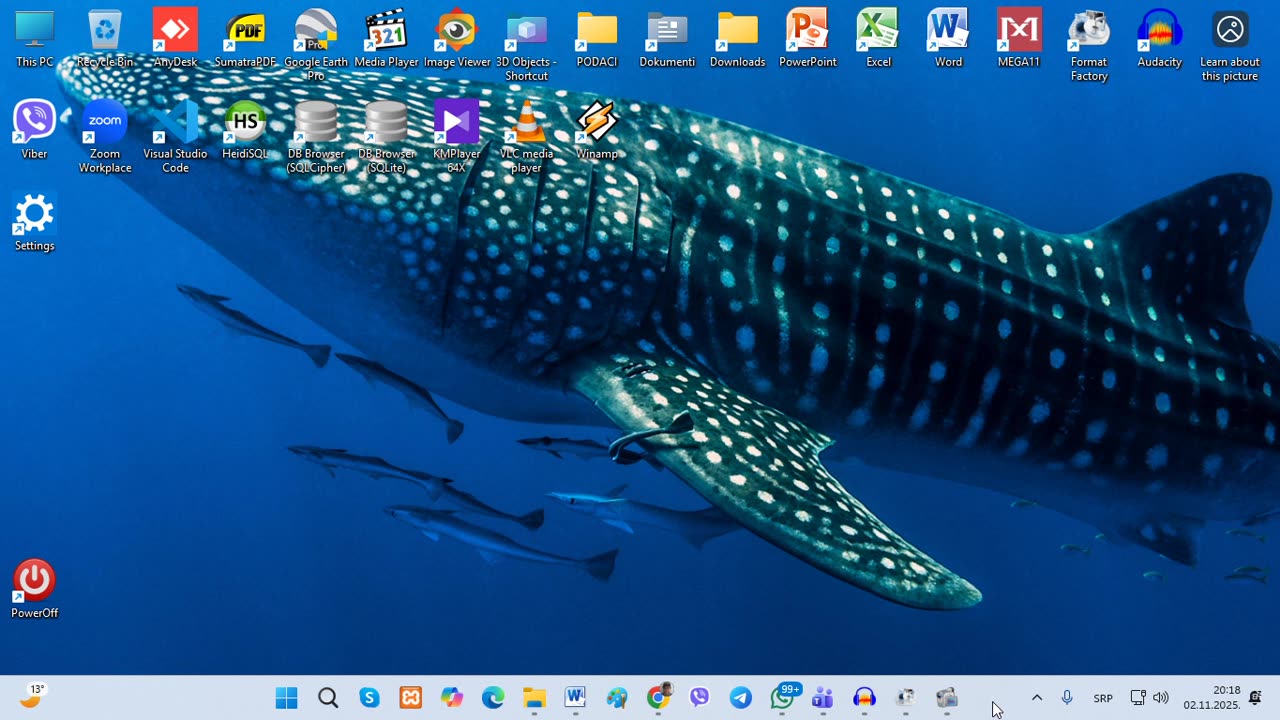 Scammer "Adam D Kinzinger" is asking The Apple Gift Card from me.