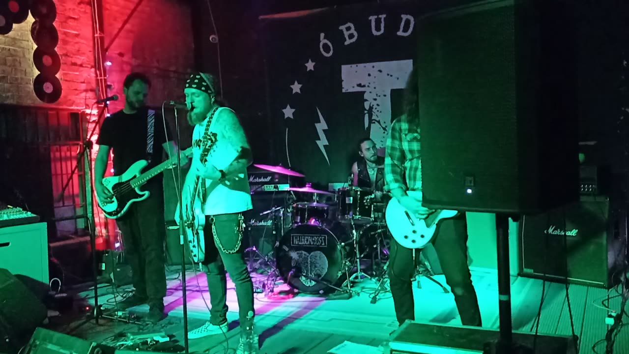 Hallucinatorz ¦ Óbuda Rock n Roll - élőben