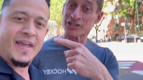 Anthony Weiner CONFRONTED On The Street!