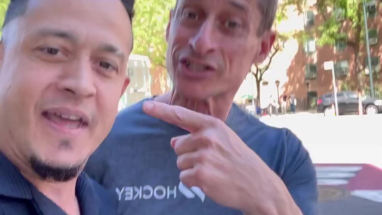 Anthony Weiner CONFRONTED On The Street!