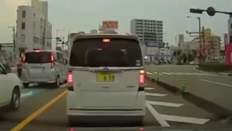 M 6,8 - SILNÉ ZEMĚTŘESENÍ V JAPONSKU 9.11.2025