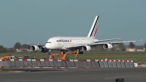 70 minutes of Airbus A380 ONLY ! ALL AIRLINES / Landing, and Take off around the World