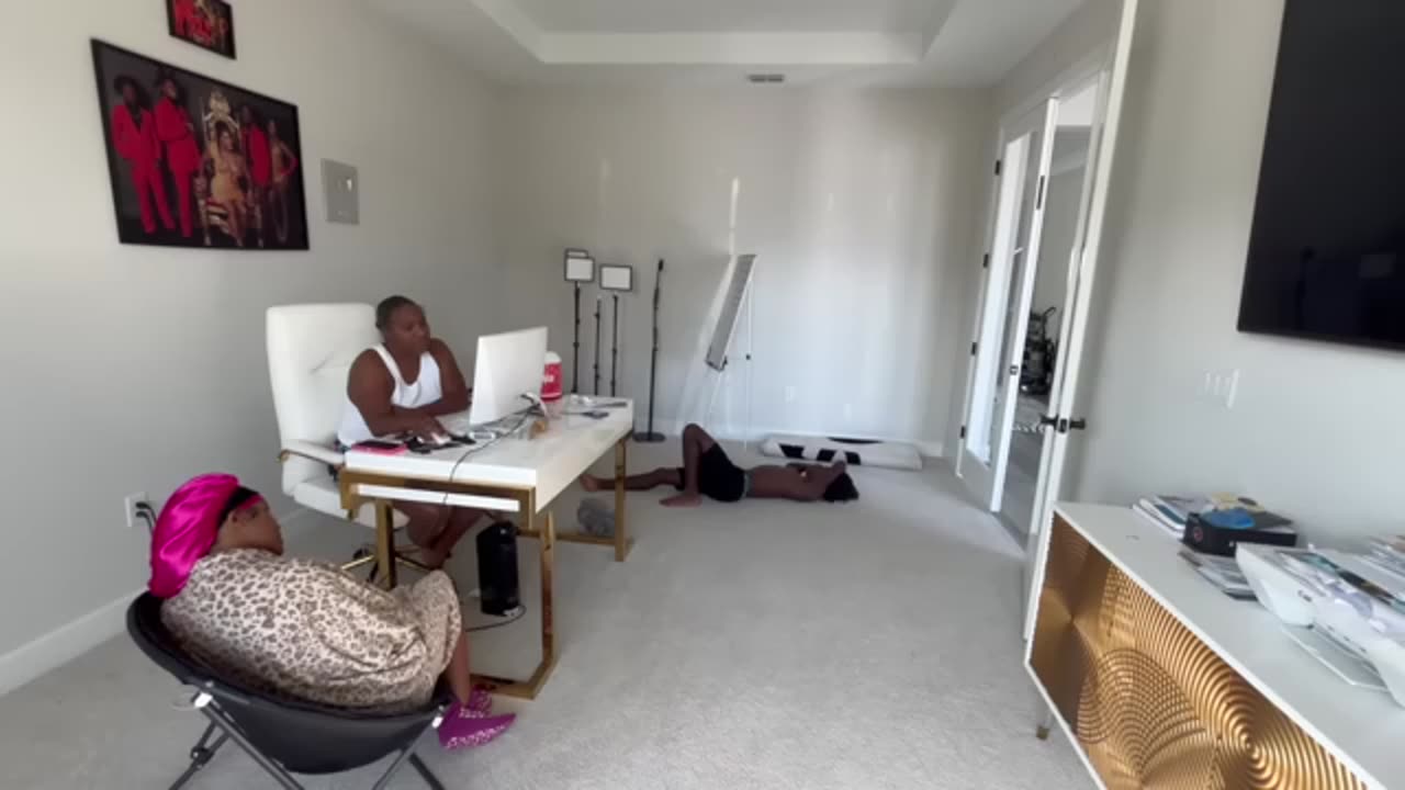 CAUGHT LIL MIKE ON THE PHONE WITH HIS CRUSH 😻...