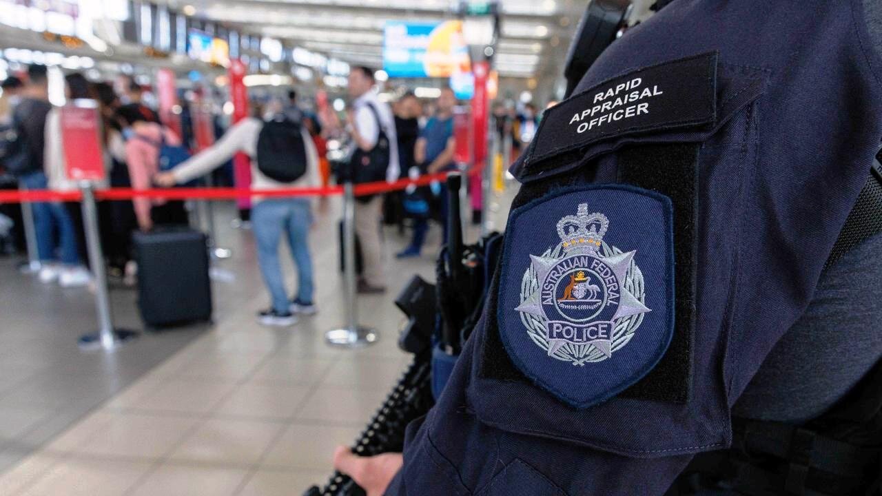 An Australian Federal Police Officer Accidentally Fired his Gun Causing Chaos Inside Sydney Airport