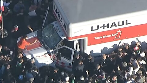 Chaos as U-Haul Driven Through Anti-Iran-Regime Protest in Los Angeles