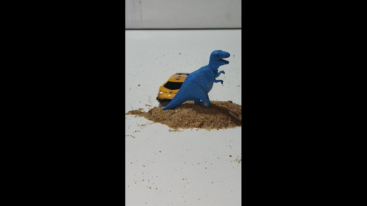 car in sand with dino #pinchho #toys