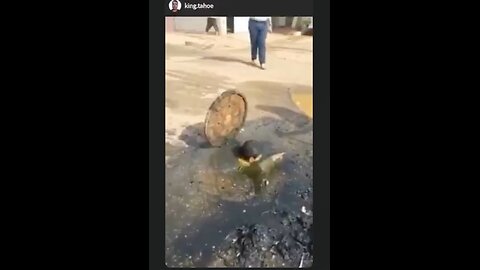 There is no amount of money that would get me to do this job. 😱 🤢 🤮 😳