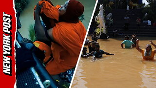Sri Lankan Air Force lifts residents to safety following deadly floods