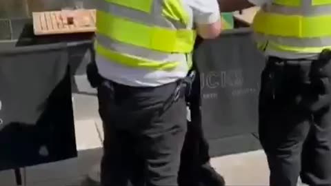 Racist Karen arrested for throwing food all over woman, assualts, Instant Karma