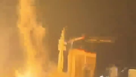 Tell Aviv hit with missiles WW3